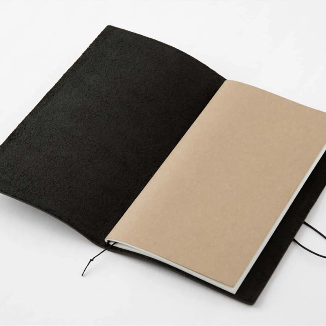 Traveler’s Notebook – Black | Regular Size