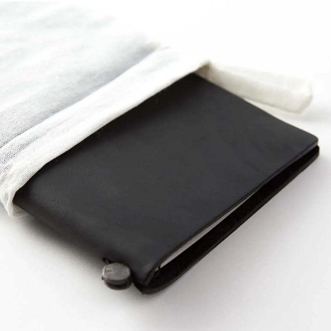 Traveler’s Notebook – Black | Regular Size