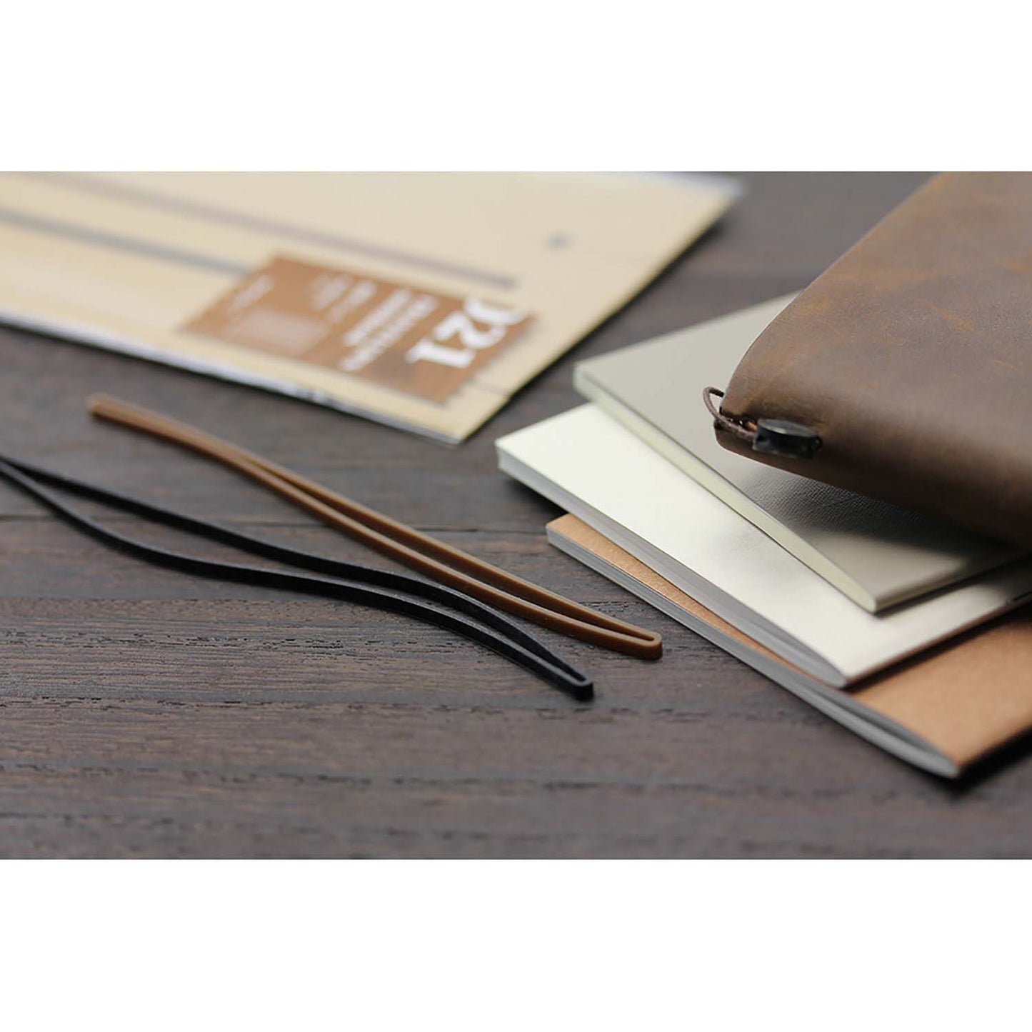 TRAVELER’s notebook Refill 011 – Connecting Rubber Bands | Passport