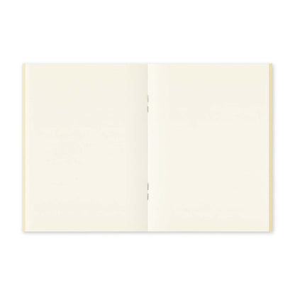 Inside pages of TRAVELER’S notebook Refill 013 – blank MD Paper Cream