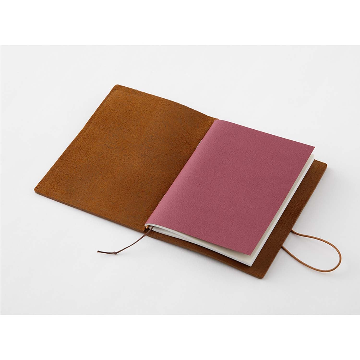 TRAVELER’S notebook Camel Passport Size leather cover by TRAVELER’S Company with blank refill, cotton bag and spare band