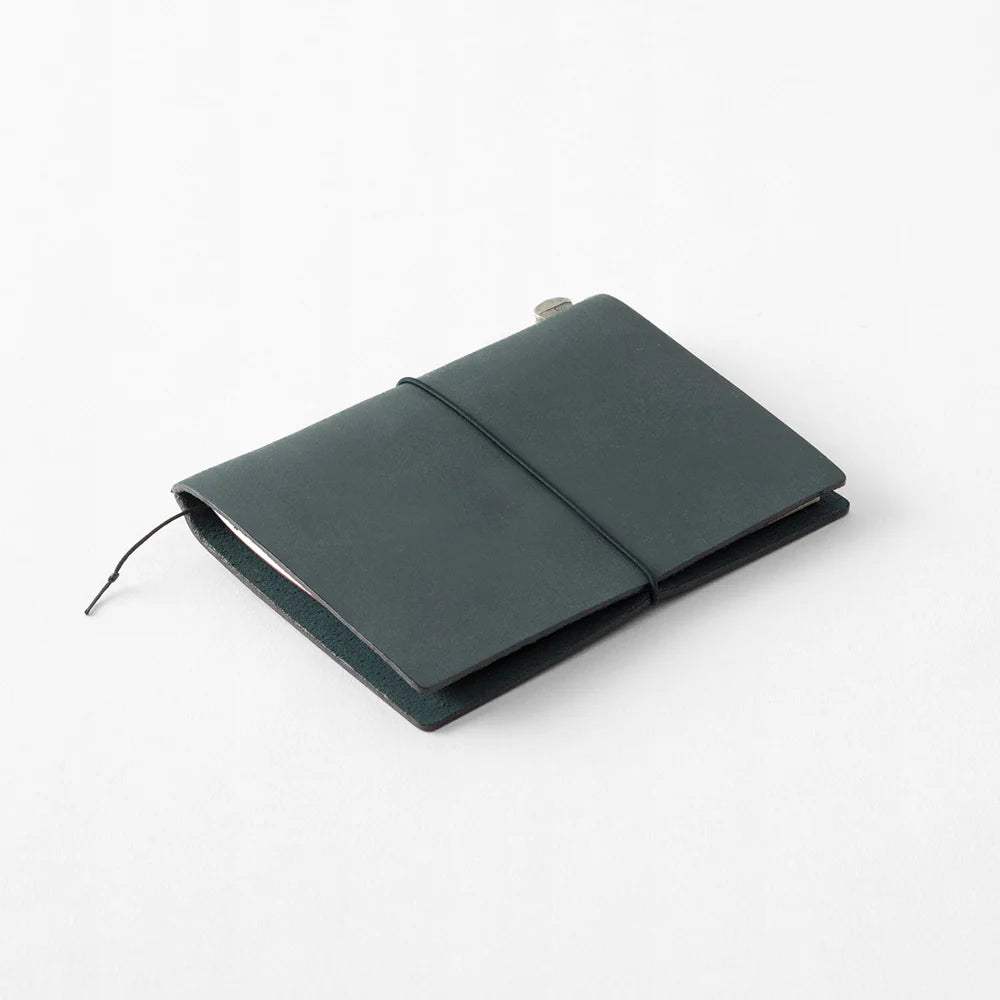 TRAVELER’S Company Passport Size notebook in Blue with elastic band and smooth leather cover