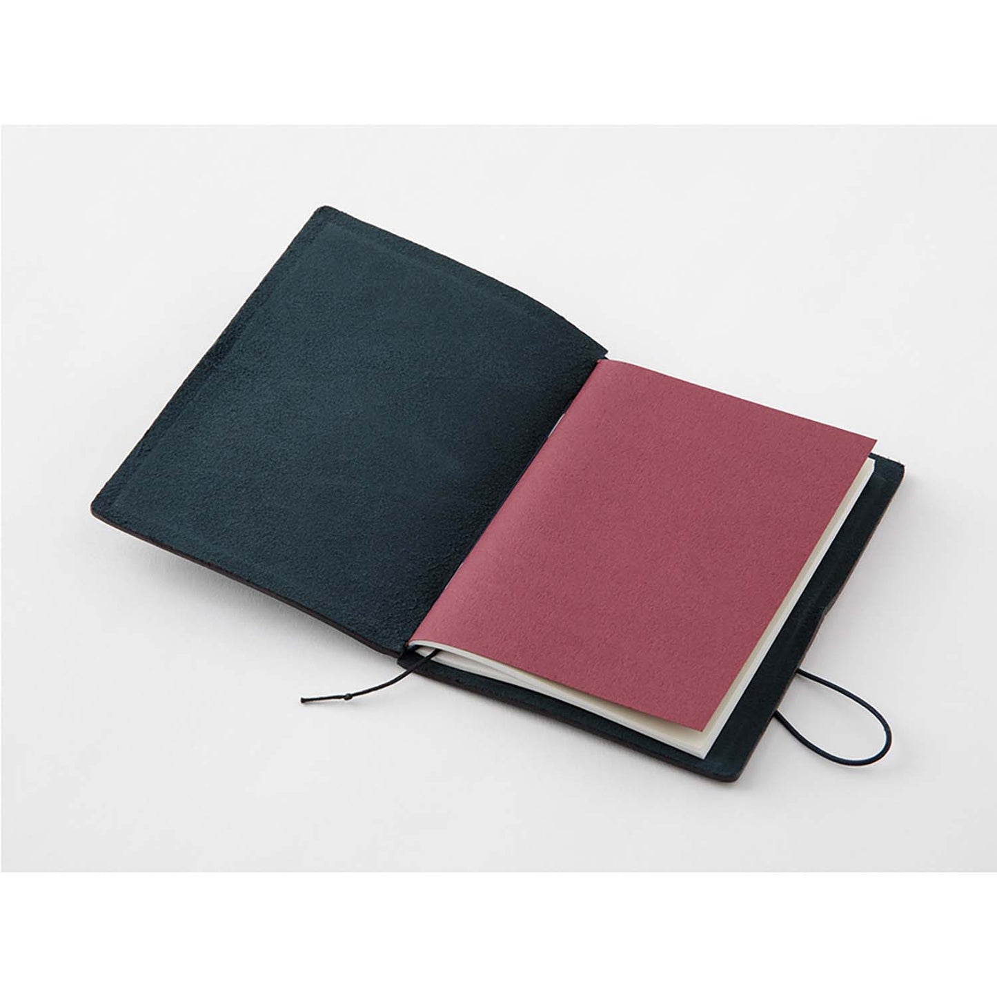 TRAVELER’S Company Passport Size notebook in Blue with elastic band and smooth leather cover
