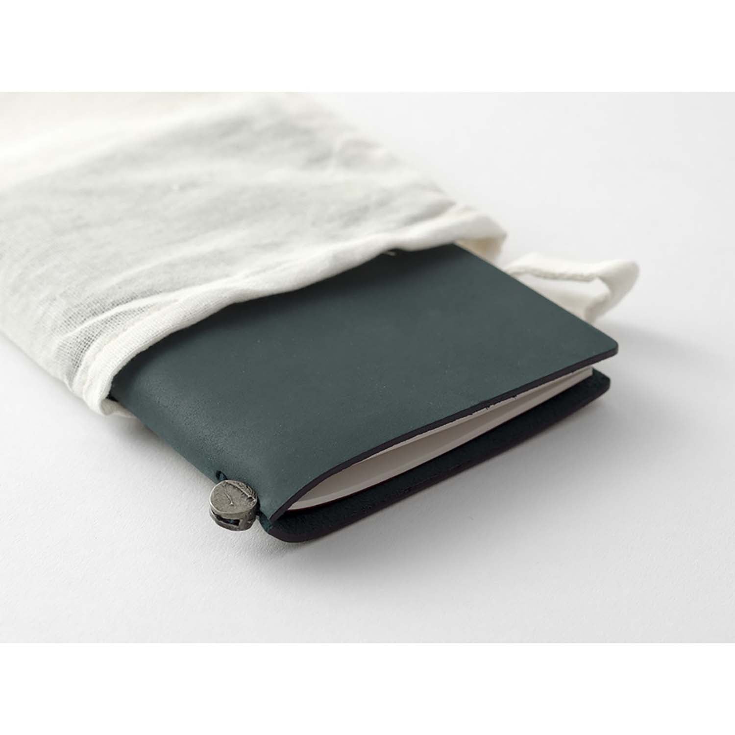 TRAVELER’S Company Passport Size notebook in Blue with elastic band and smooth leather cover