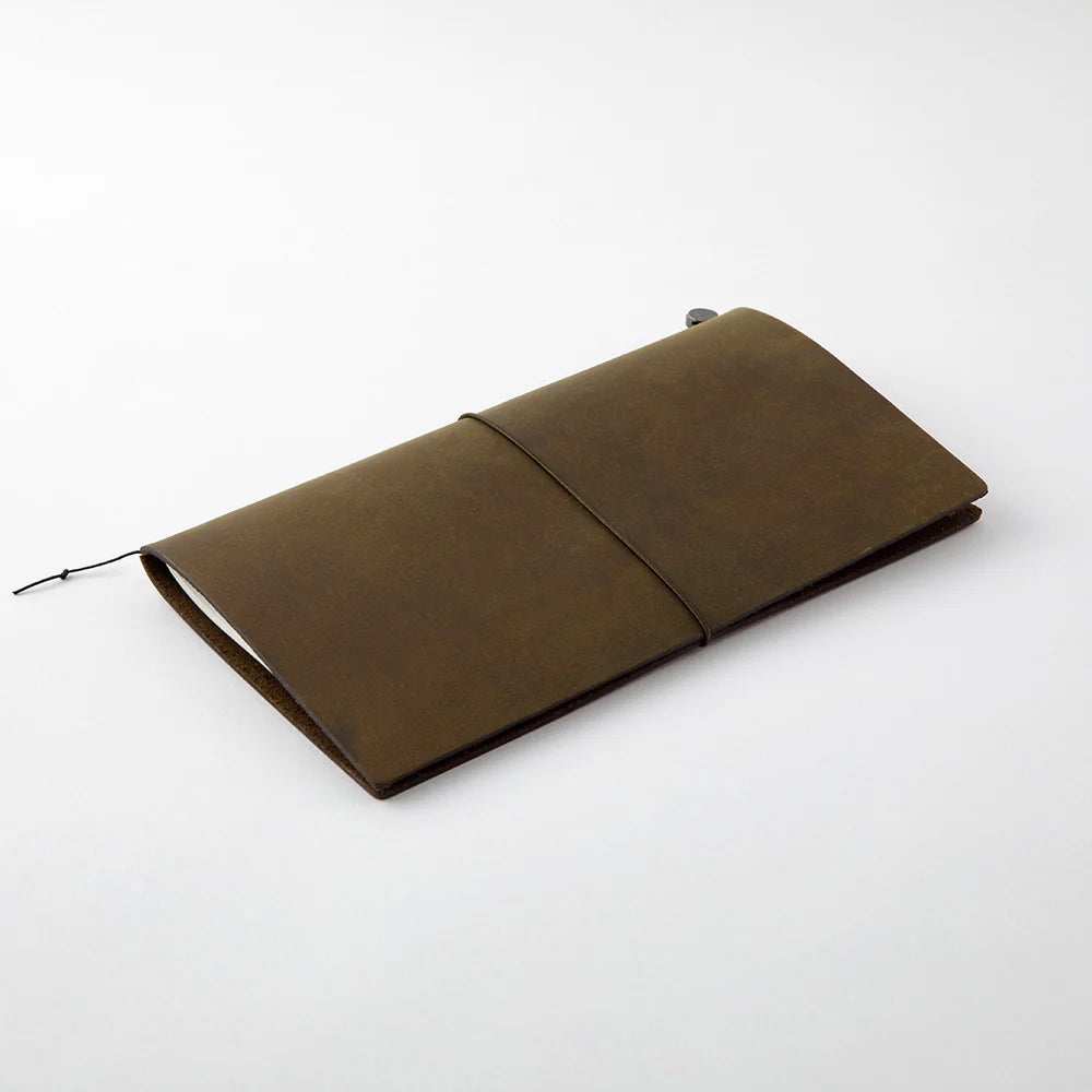 TRAVELER’S notebook Starter Kit in Olive – Regular Size leather cover with blank refill, cotton bag, and spare band