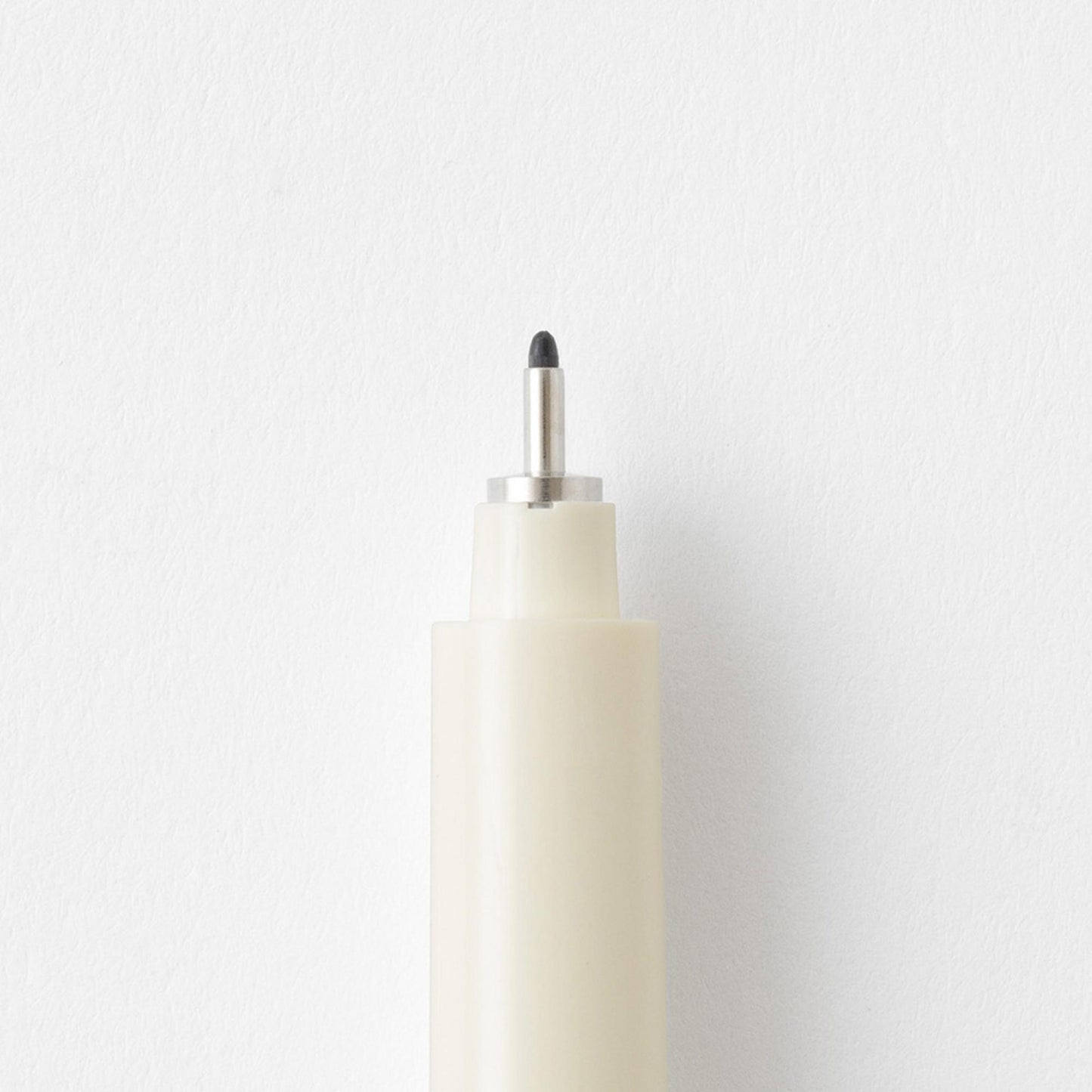 MD Drawing Pen with 0.5mm tip and black pigment ink