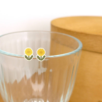 Suatelier Flower.02 daisy mini sticker sheet with soft yellow floral illustrations in a minimal style